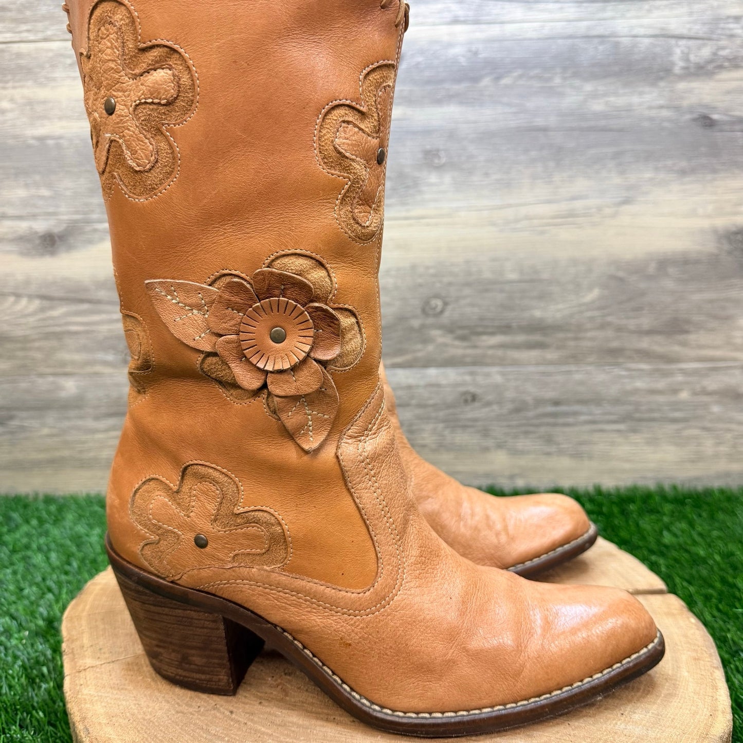 Mia Women - Size 7M - Beige Boho Floral Western Cowboy Boots C9442