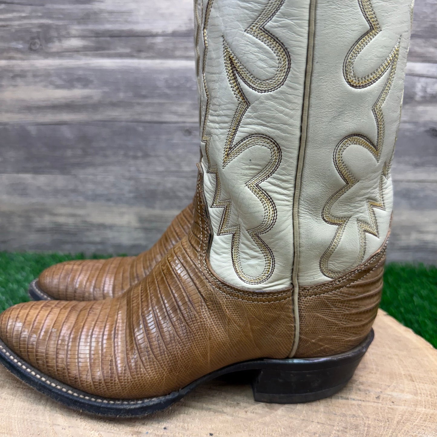 Tony Lama Women - Size 6.5B - Vintage Tan/Cream Lizard Cowboy Boots Style 01453