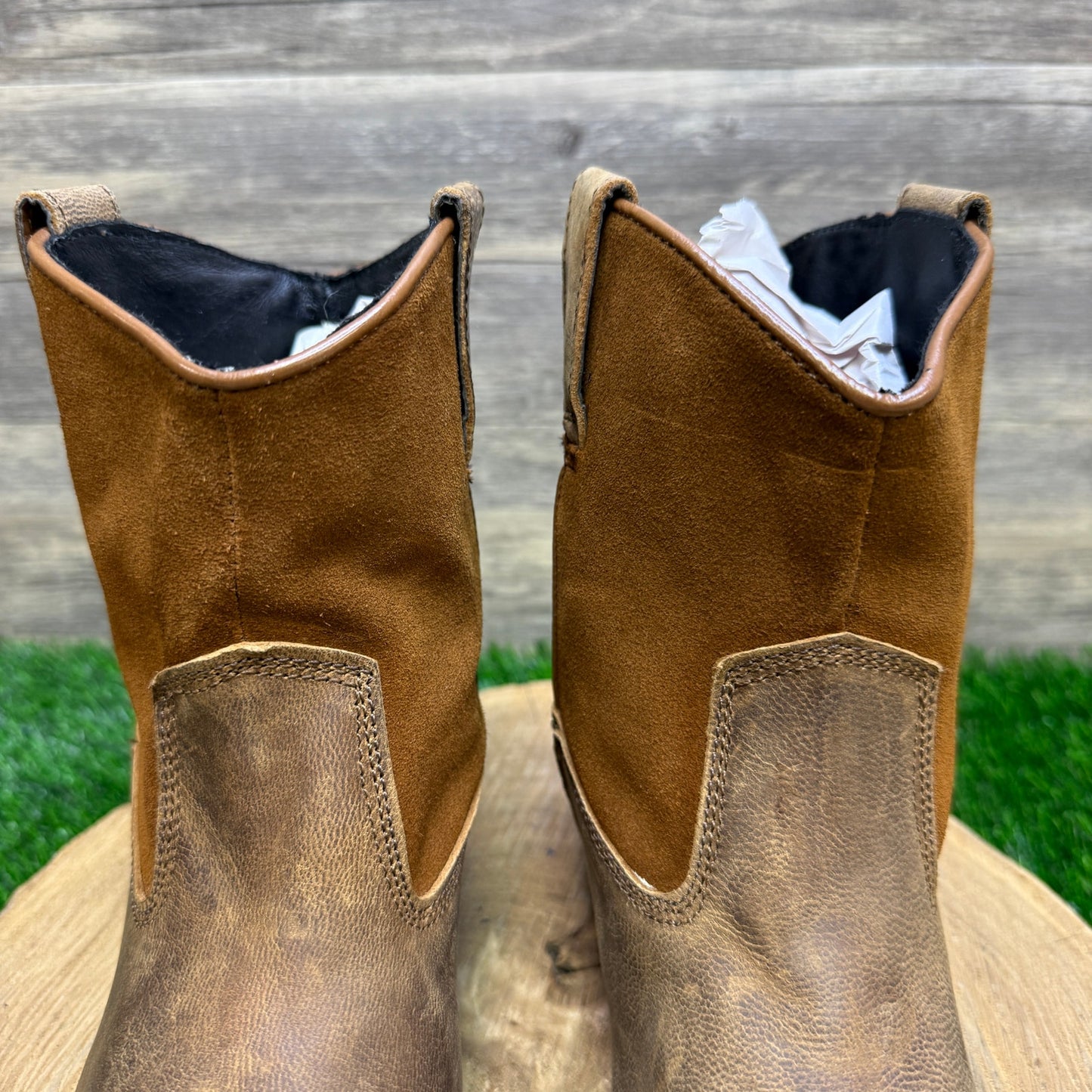 Sterling River Women - Size 8M - Brown/Tan Suede Ankle Boots Style SFW1217