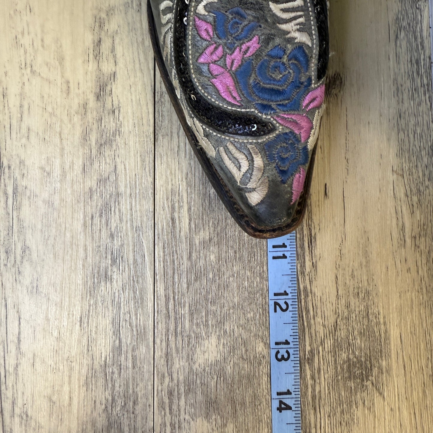 Corral Women - Size 8M - Gray Horseshoe Rose Snip Toe Cowboy Boots Style R2523