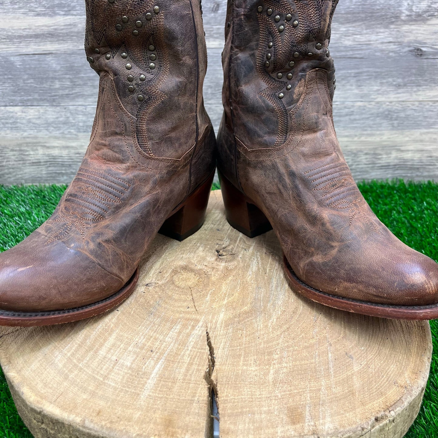 Dan Post Women - Size 9M - Brown Studded Cowboy Boots Style DP3516