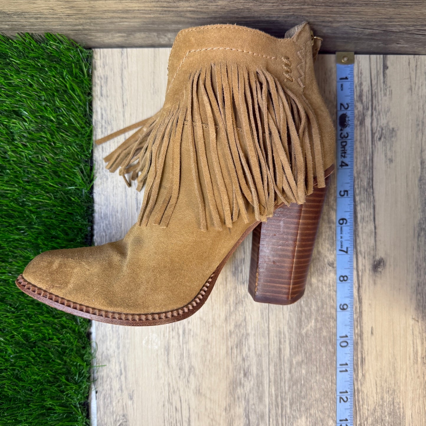 Cynthia Vincent Women - Size 8.5 - Tan Fringe Ankle Heeled Zipper Boots
