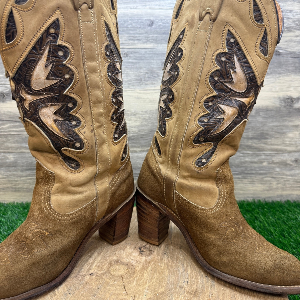 Miss Capezio Women - Size 7.5M - Vintage Tan Suede Butterfly Cowboy Boots L486