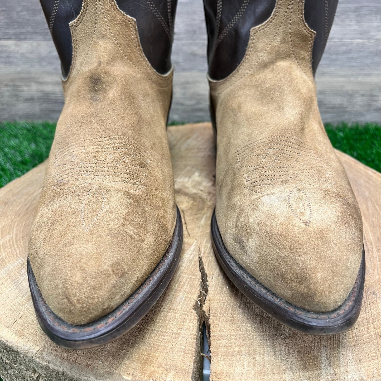 Laredo Men - Size 10.5D - Vintage Tan/Brown Suede Cowboy Boots Style 2413