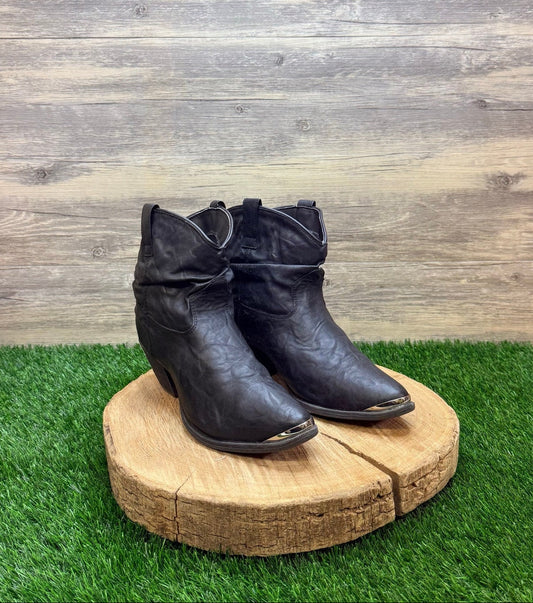 Dingo Women - Size 9M - Black Slouch Toe Ankle Boots DI8940