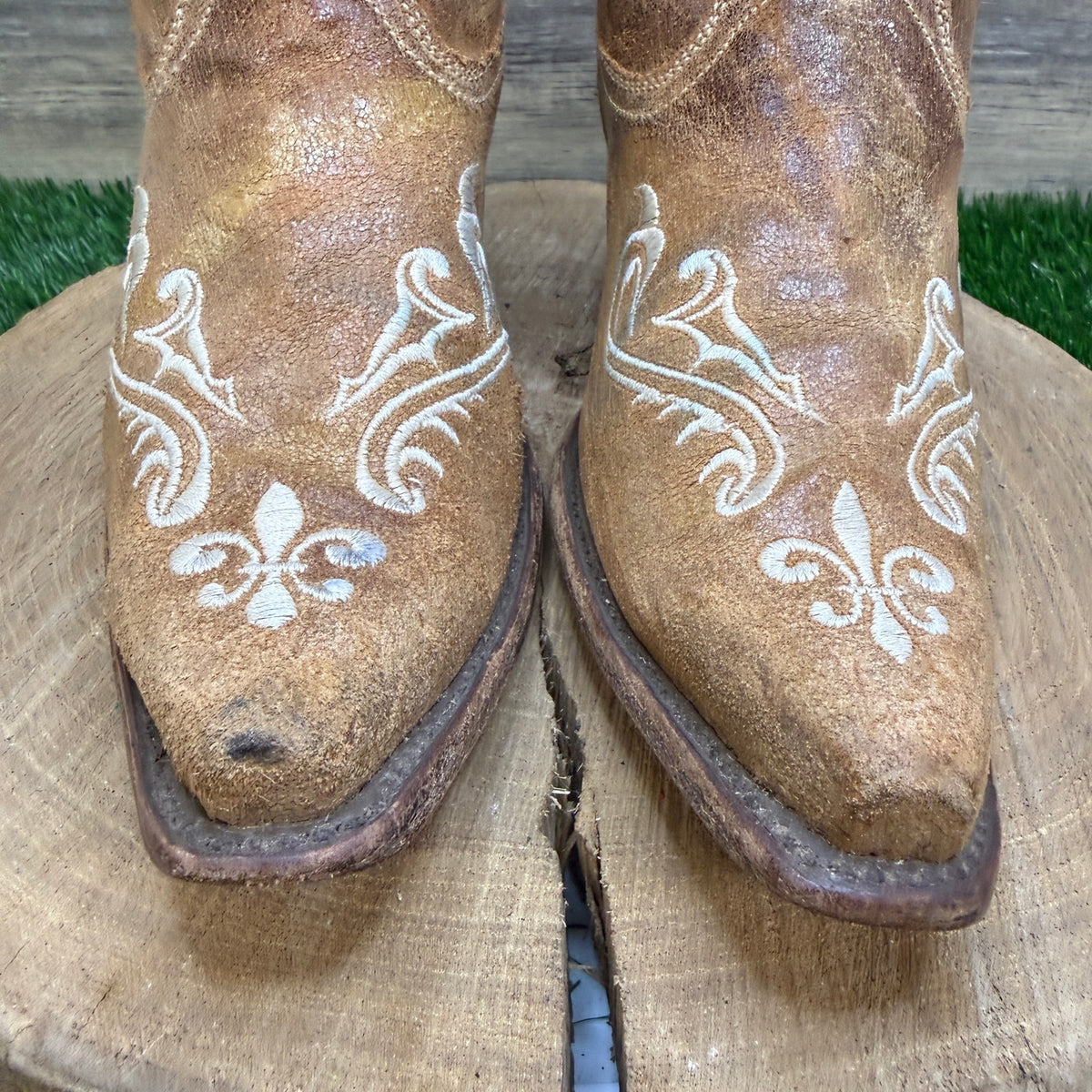 Corral Women - Size 9M - Sand Cortez Embroidered Cowboy Boots Style R1974