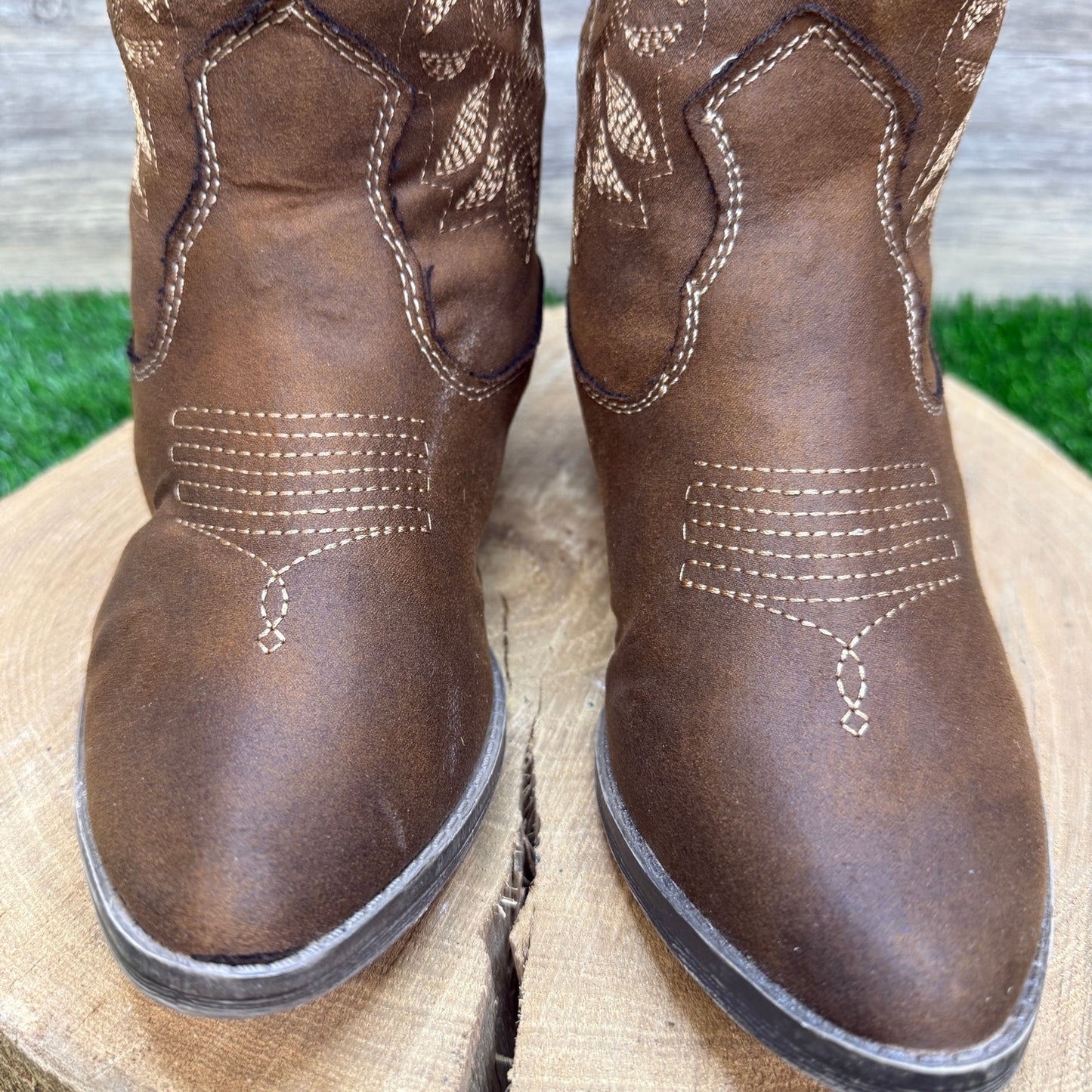 Rampage Women - Size 7.5M - Brown Soft Faux Suede Cowboy Boots 429105