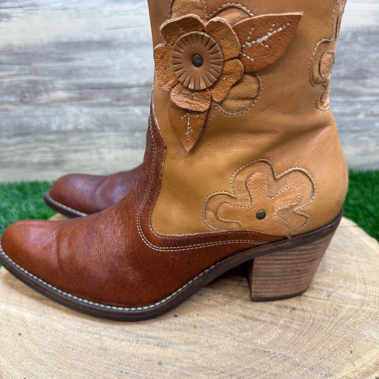 Mia Women - Size 8.5M - Beige/Brown Boho Floral Western Cowboy Boots Candida