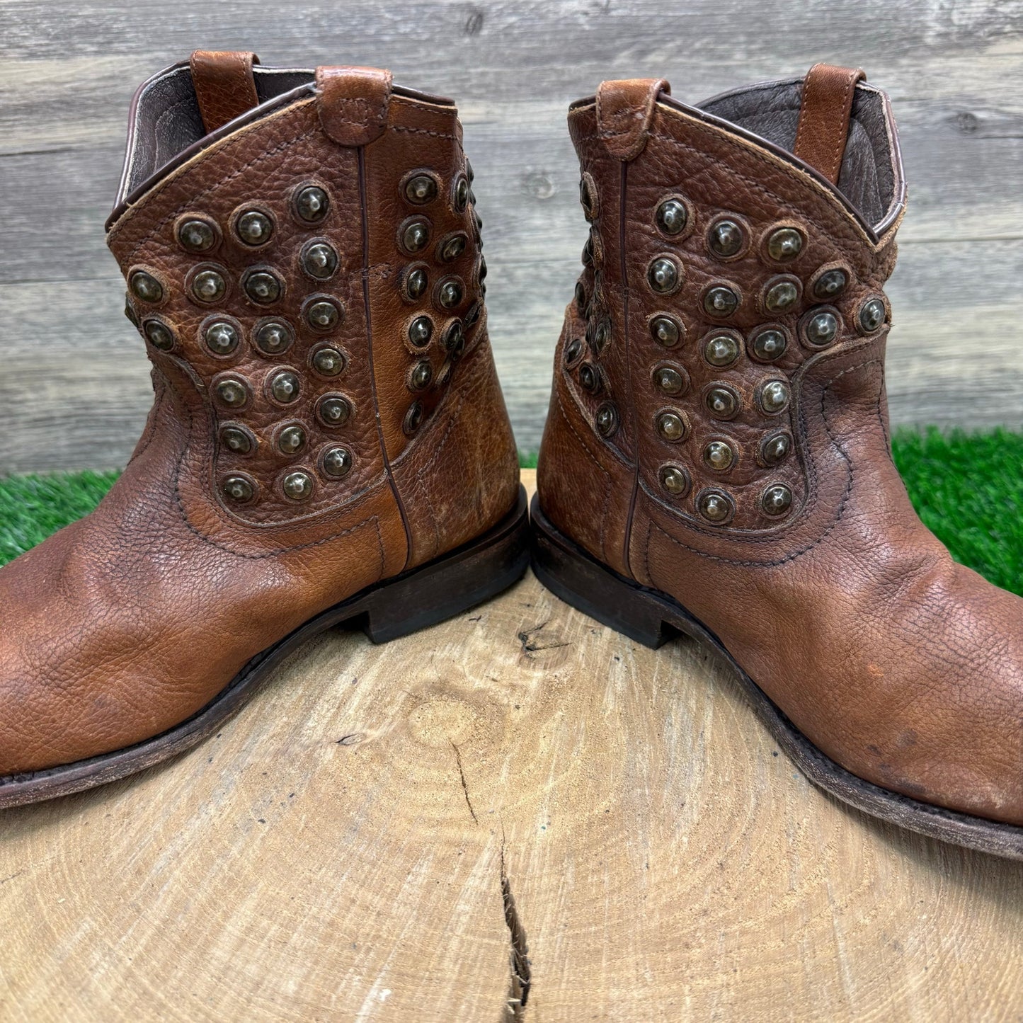 Frye Women - Size 8B - Brown Wyatt Disco Studded Ankle Boots 76684