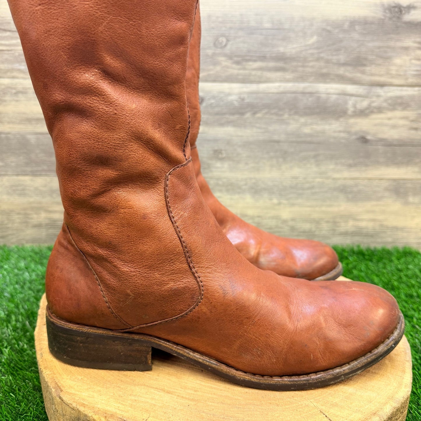 Vince Camuto Women - Size 10 - Brown Riding Zipper Boots