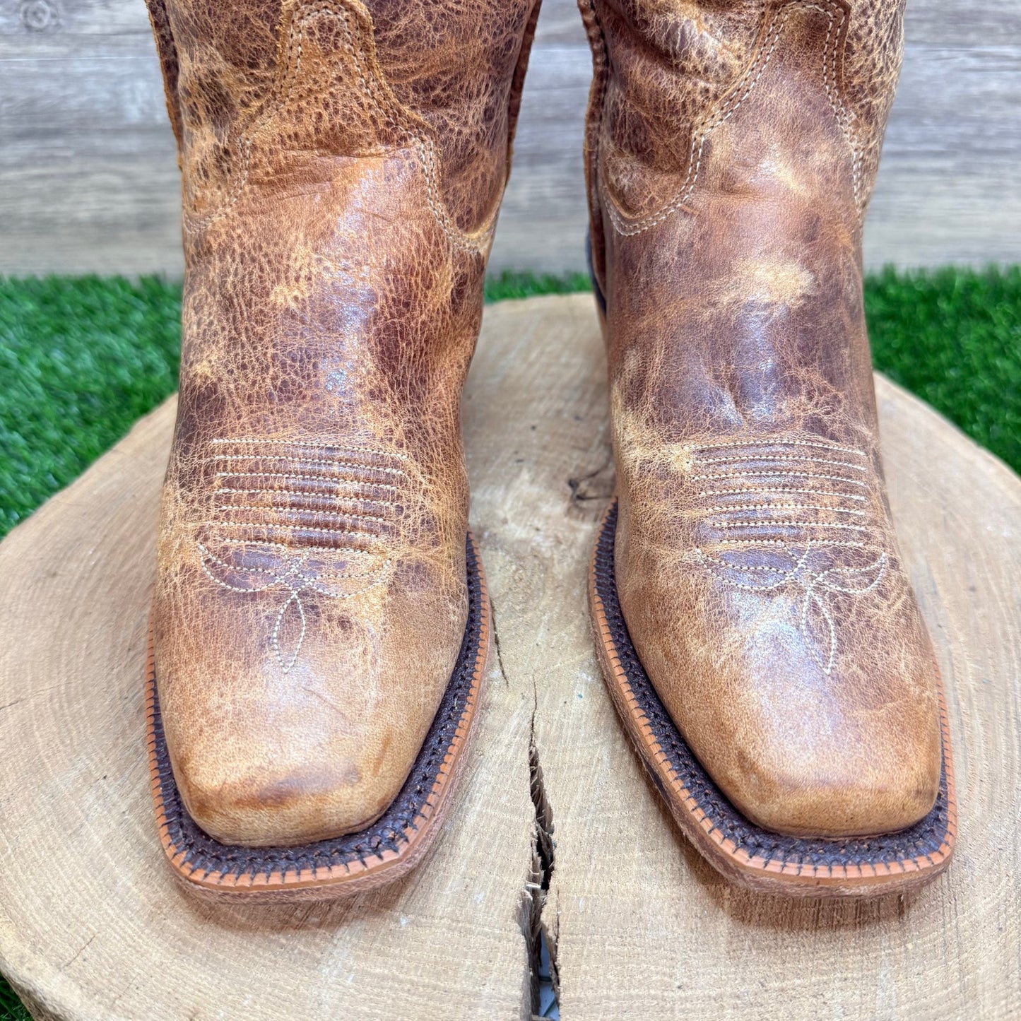 Justin Women - Size 7.5B -  Distressed Tan Square Toe Cowboy Boots BRL122