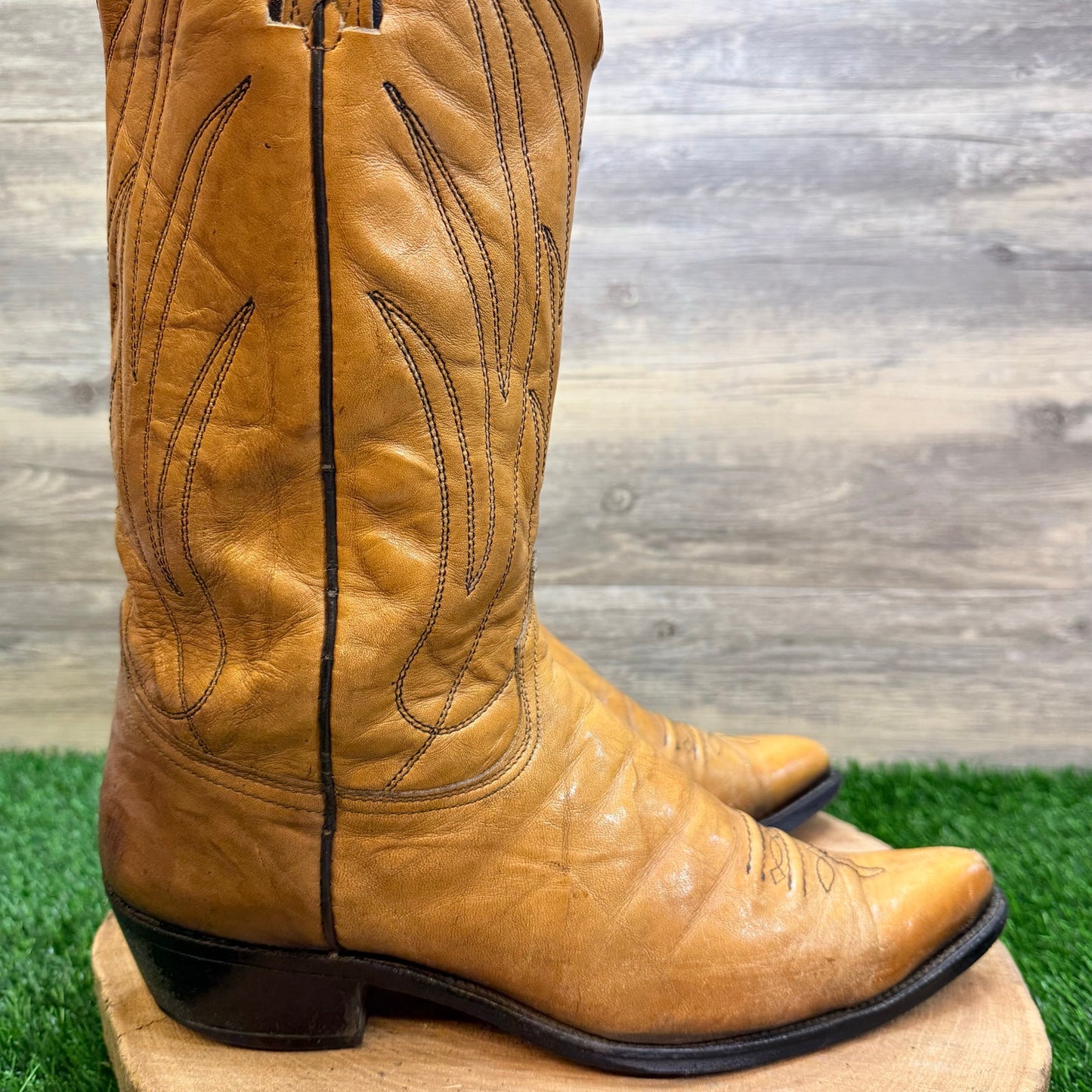 Wrangler Men - Size 10.5D - Vintage Tan Western Cowboy Boots 12569