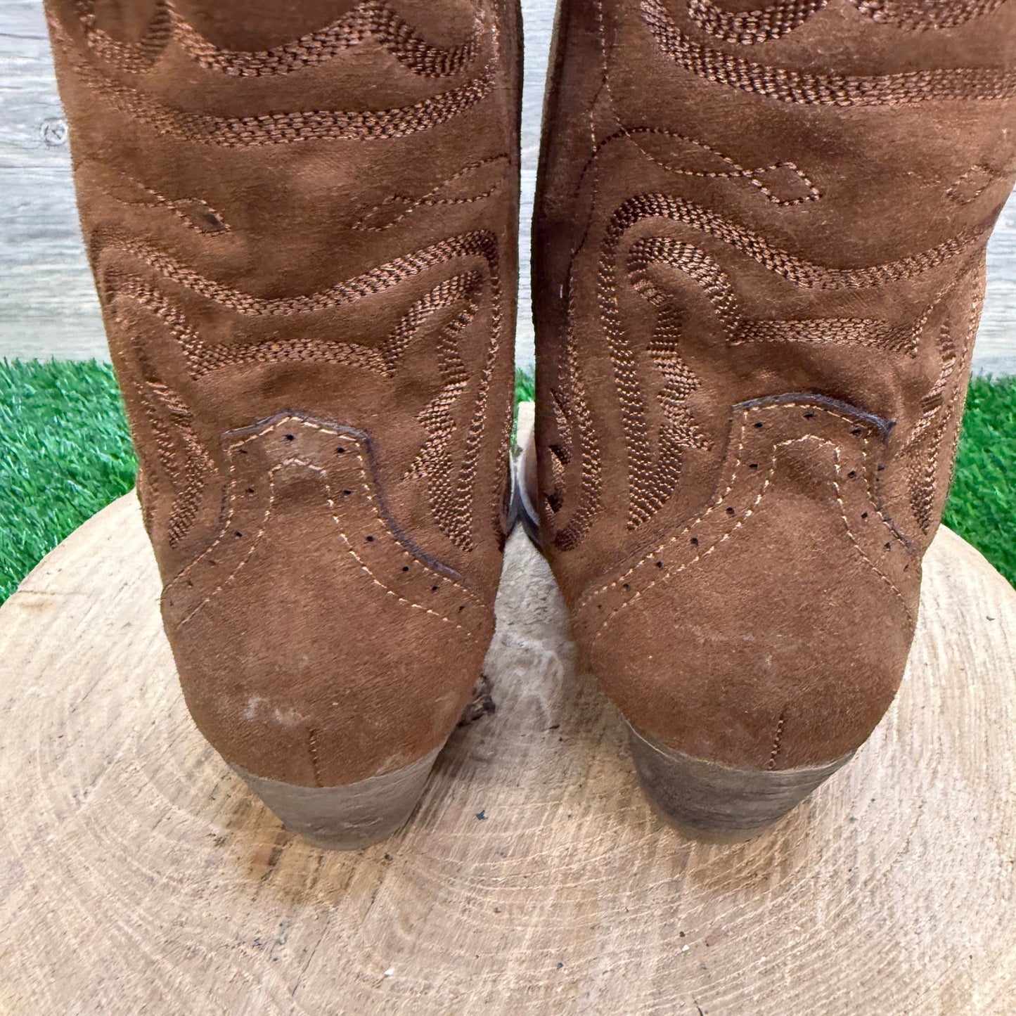 Magellan Outdoors Women - Size 8.5M - Brown Soft Faux Leather Boots Style 167158