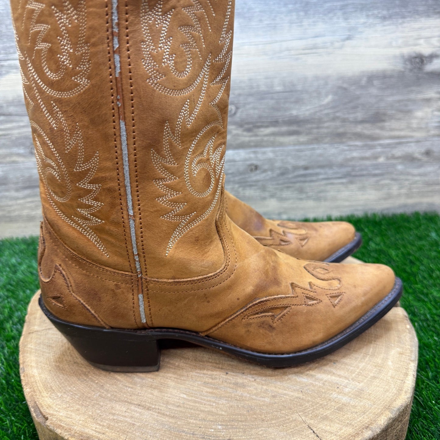 Durango Women - Size 7.5M - Tan Flame Design Western Cowboy Boots Style RD5302
