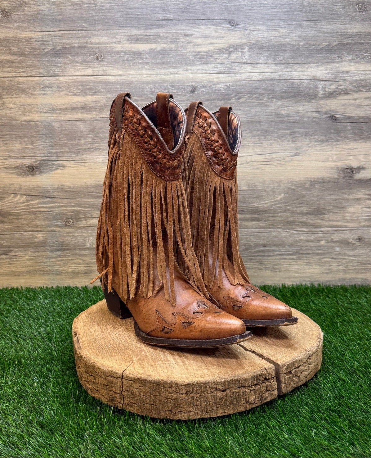 Dingo Women - Size 8.5M - Brown Fringe Snip Toe Cowboy Boots Style DI7445