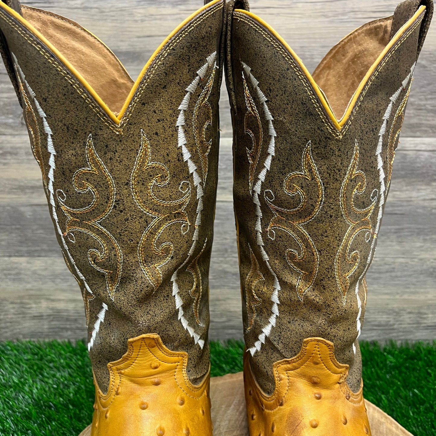 Gran Lider Men - Size 10 - Tan Faux Ostrich Cowboy Boots