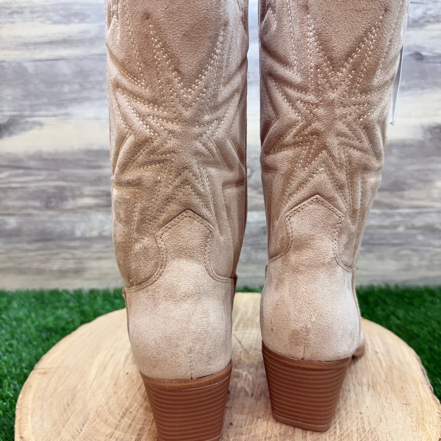 NEW Time and Tru Women - Size 7 - Beige Faux Suede Puff Zipper Cowboy Boots