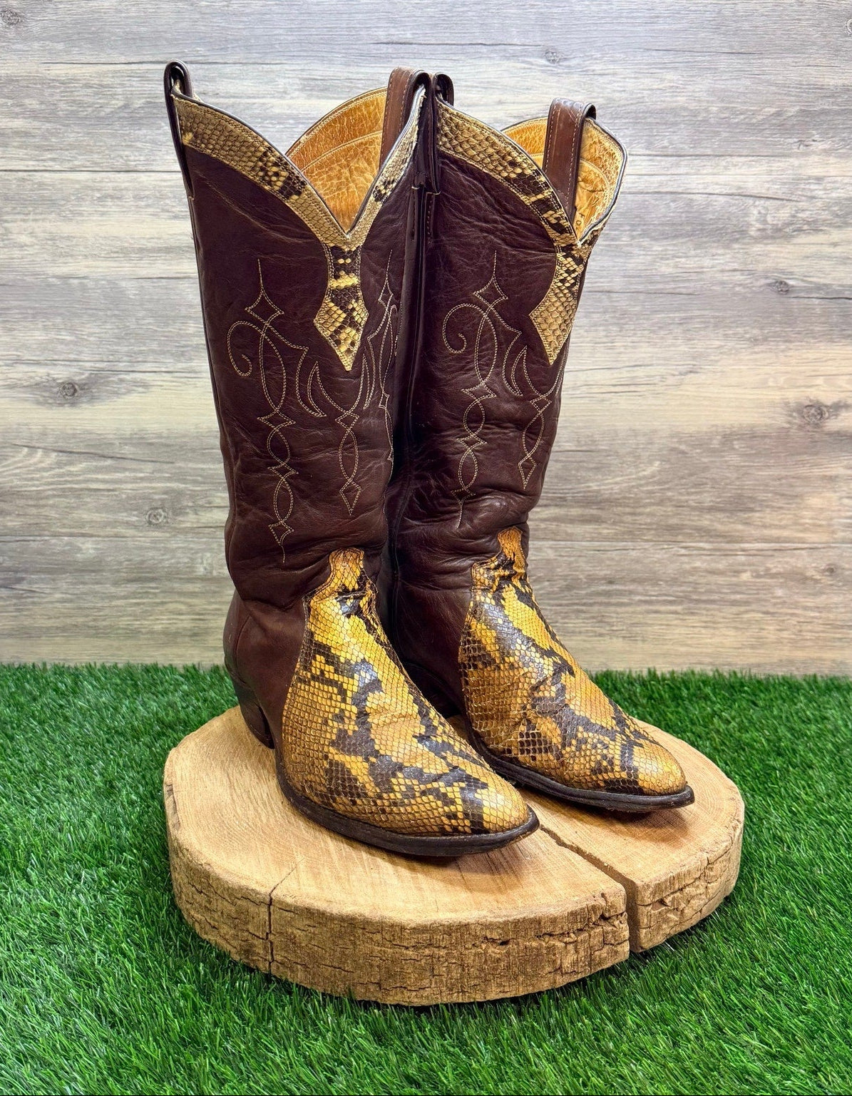 Justin Men - Size 9D - Vintage Brown Snake Python Western Cowboy Boots 9074
