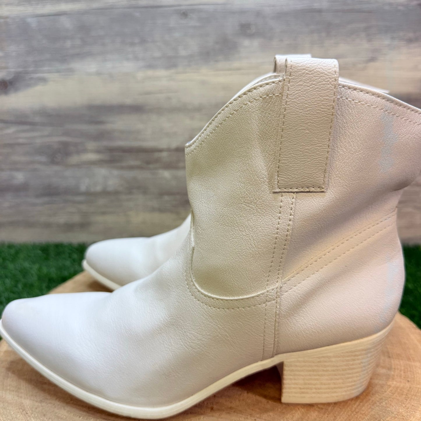 Crown & Ivy Women - Size 9.5M - White Faux Leather Ankle Boots Dolly