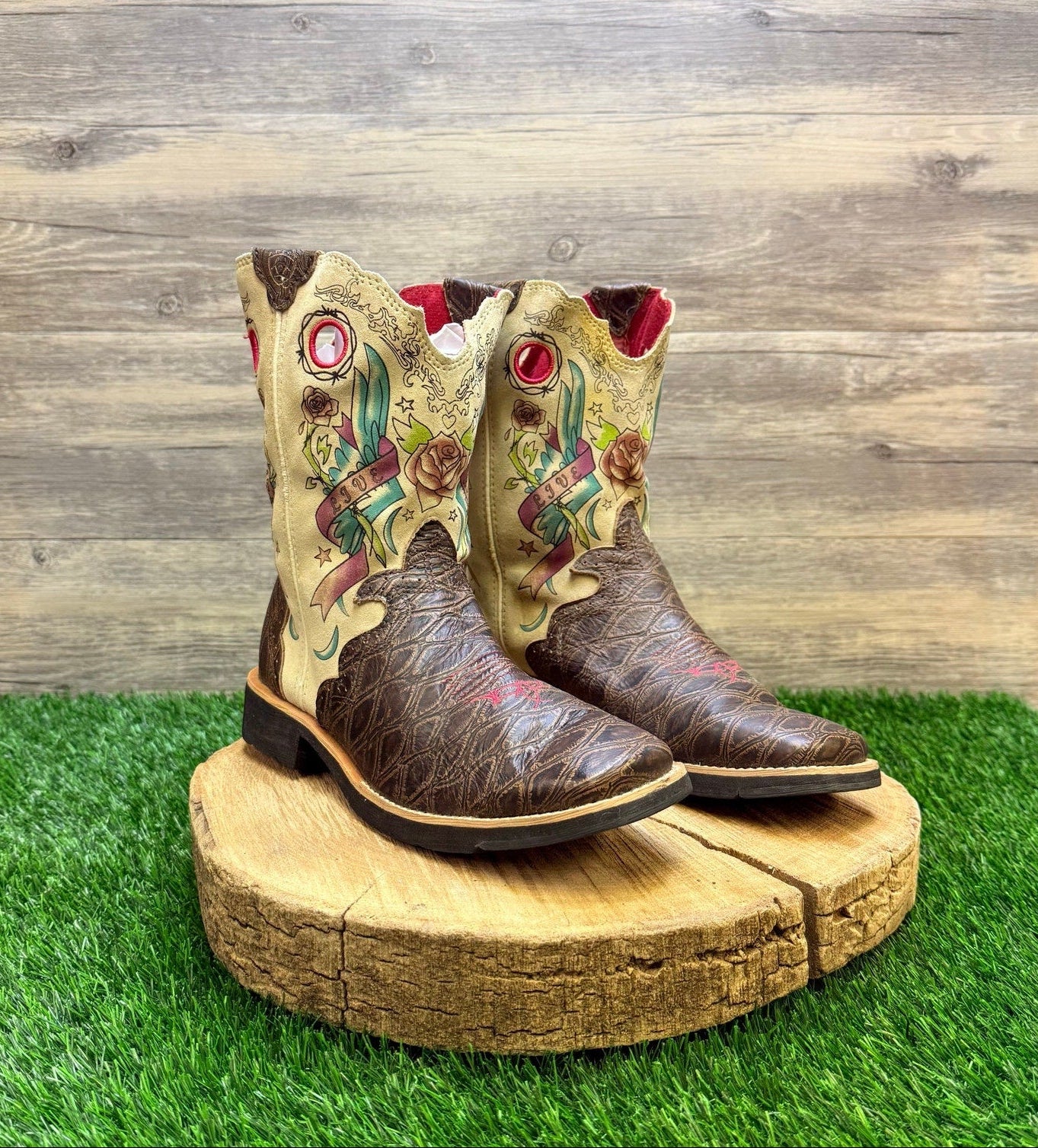 Ariat Women - Size 5 - Live and Ride Square Toe Cowboy Boots 10007987