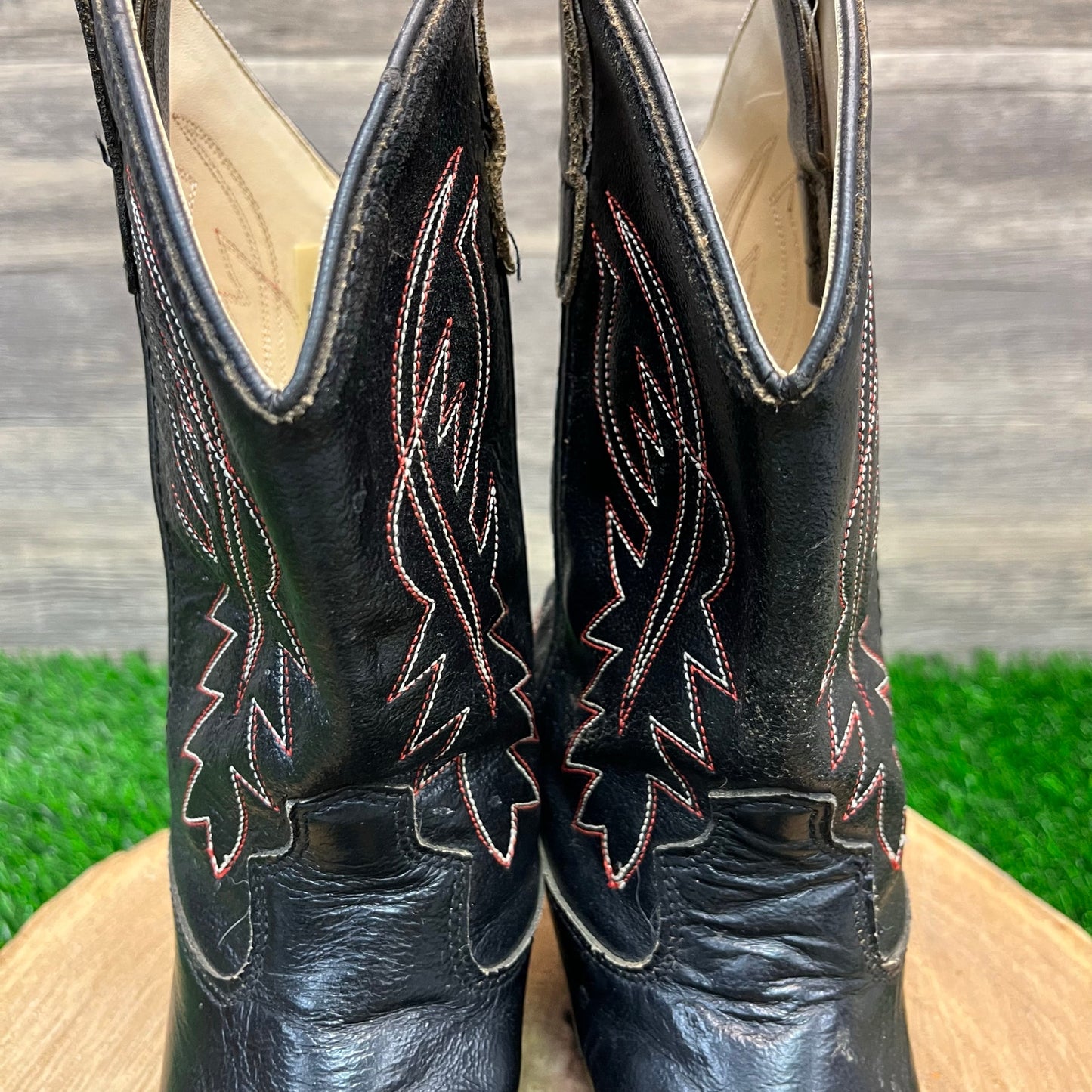 Unknown Youth - Size 2D - Black/Red Cowboy Boots Style B8110