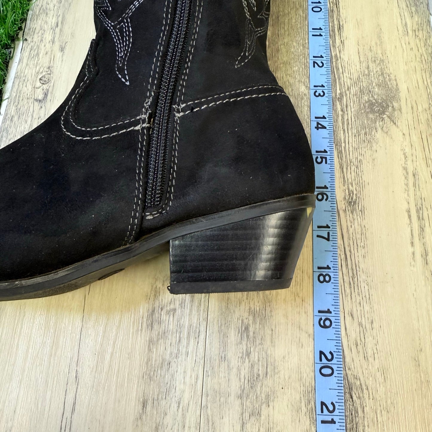 Universal Thread Women - Size 8W - Black Tall Zipper Faux Boots