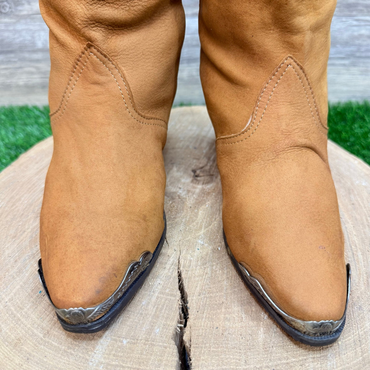 Maine Woods Women - Size 7B - Tan Suede Toe Plate Cowboy Boots