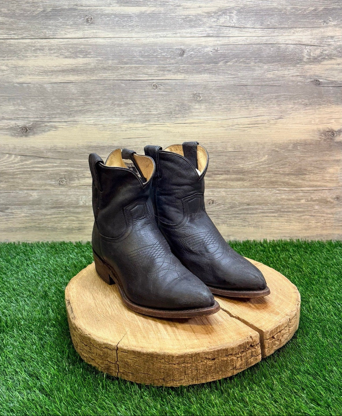 Frye Women - Size 8.5B - Black Billy Short Ankle Boots 77815