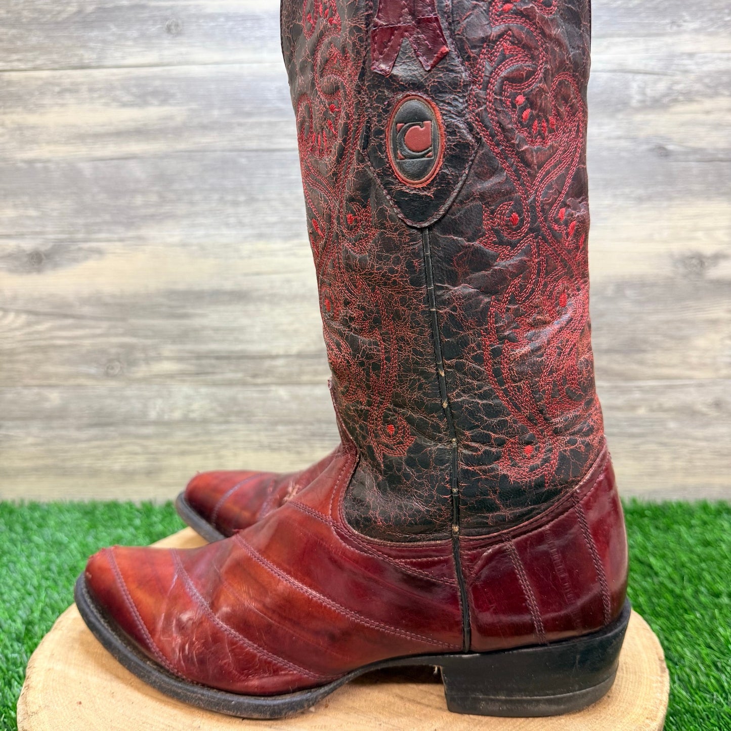 Cuadra Men - Size 9 - Red / Black Eel Cowboy Boots 55025 (damaged)