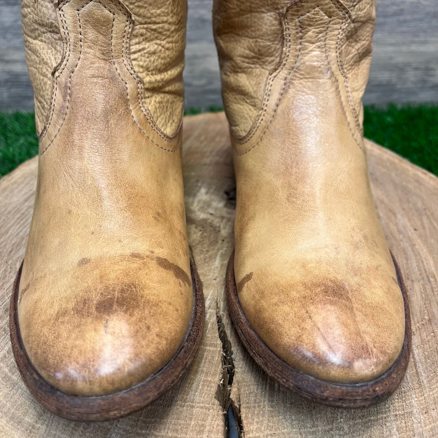 Frye Women - Size 5.5B - Sand Color Soft Leather Cowboy Boots Style 77685