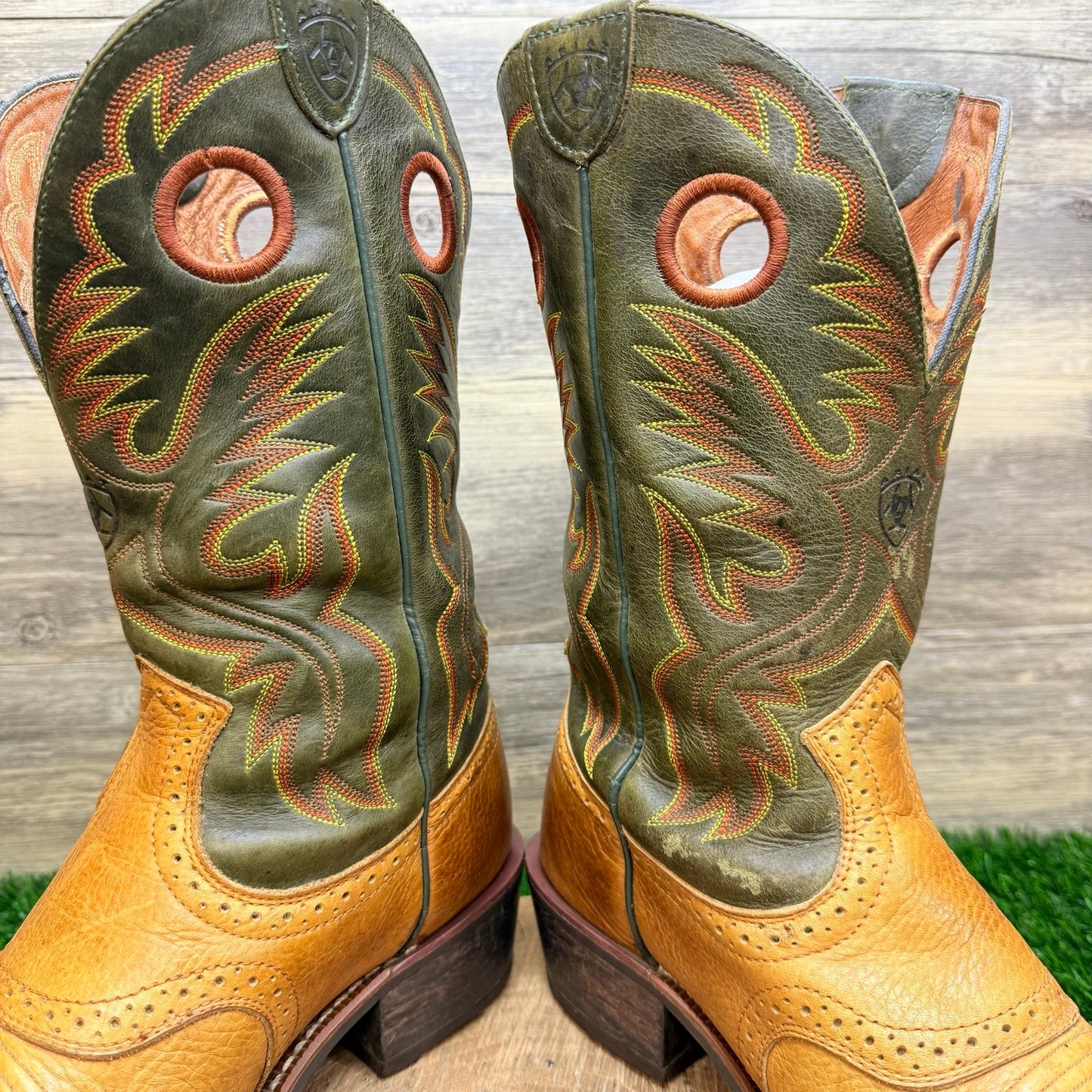 Ariat Men - Size 9EE - Tan/Green Square Toe Western Cowboy Boots 34876