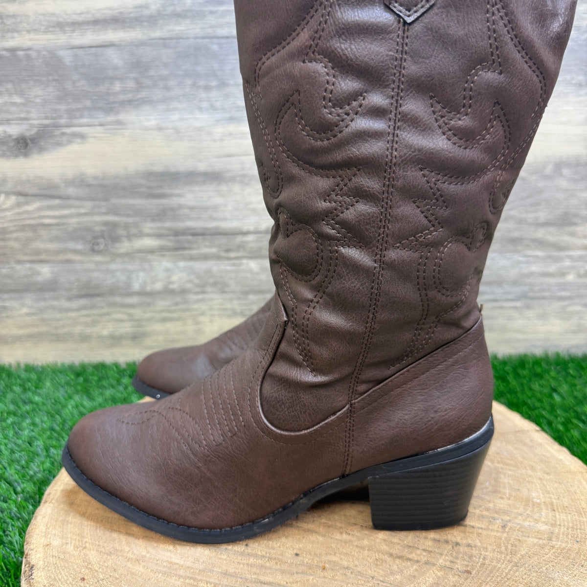 West Blvd Women - Size 6.5 - Chocolate Faux Leather Cowboy Boots Style Miami