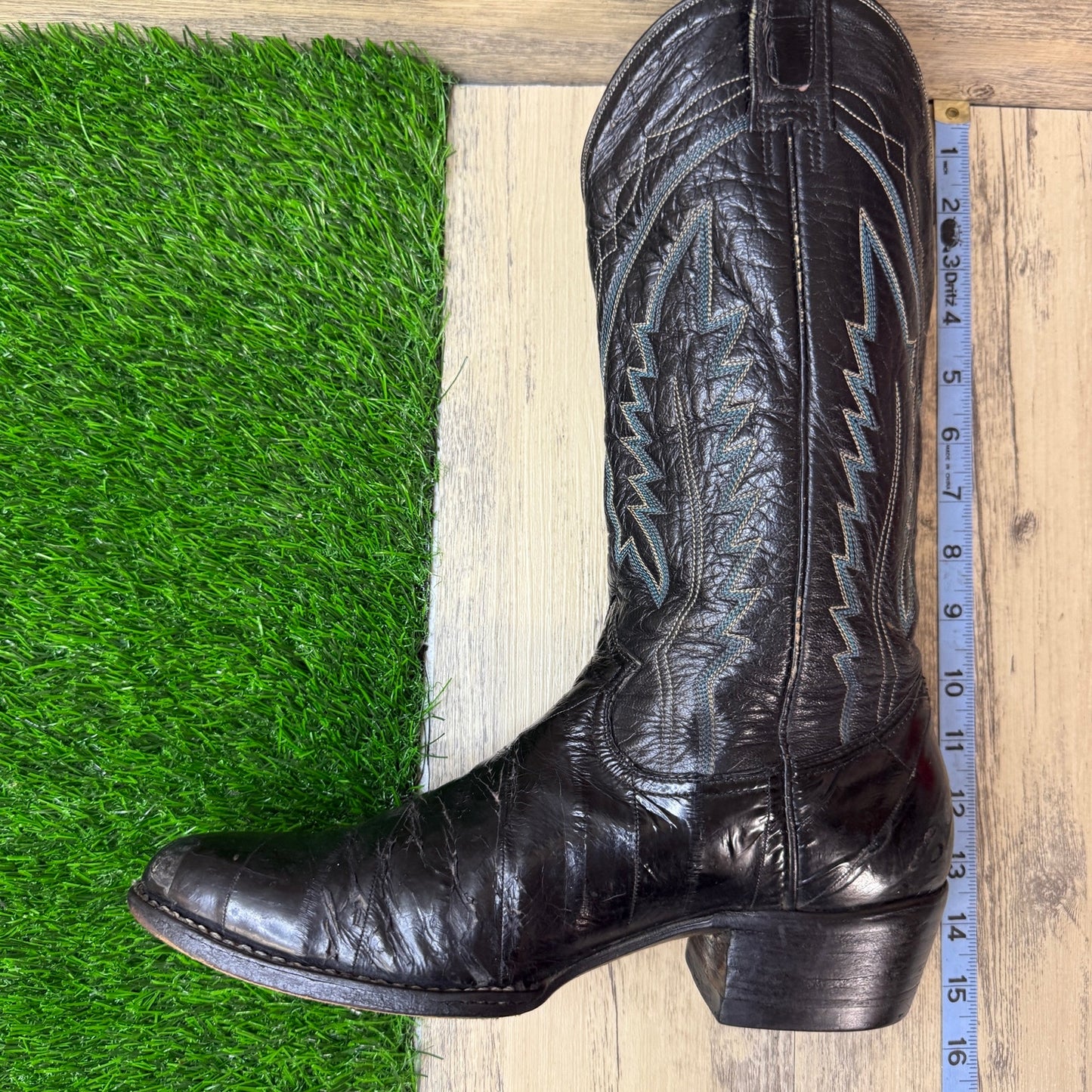 Montana Men - Size 9.5 - Vintage Black Eel Skin Western Cowboy Boots Style 7203