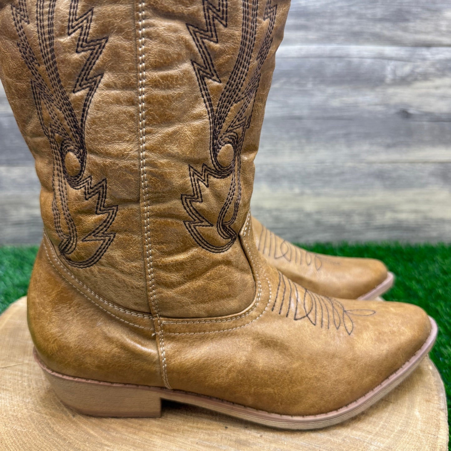 Coconuts Women - Size 7.5M - Tan Faux Leather Cowboy Boots Style Gaucho