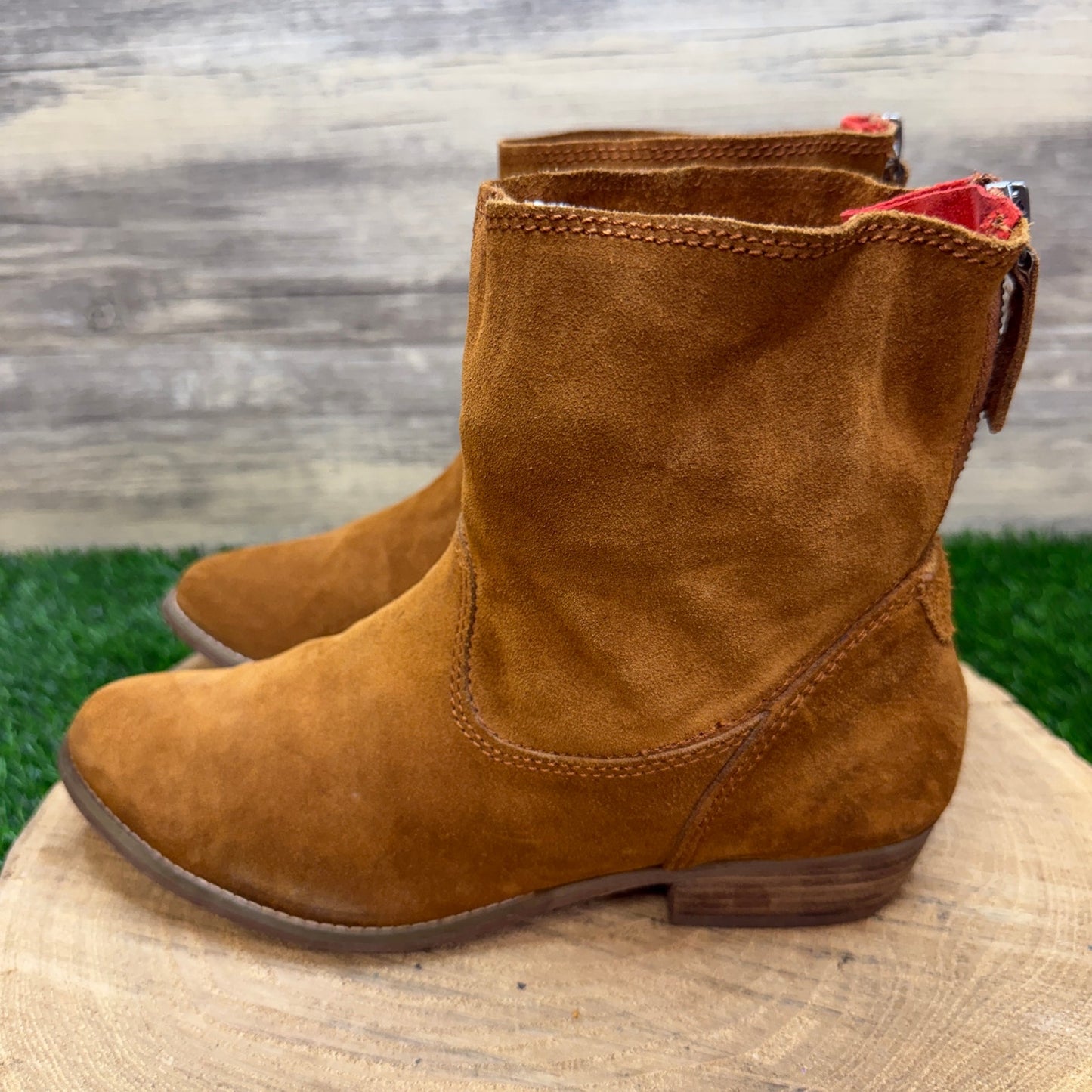 Dolce Vita Women - Size 6.5 - Tan Suede Ankle Boots