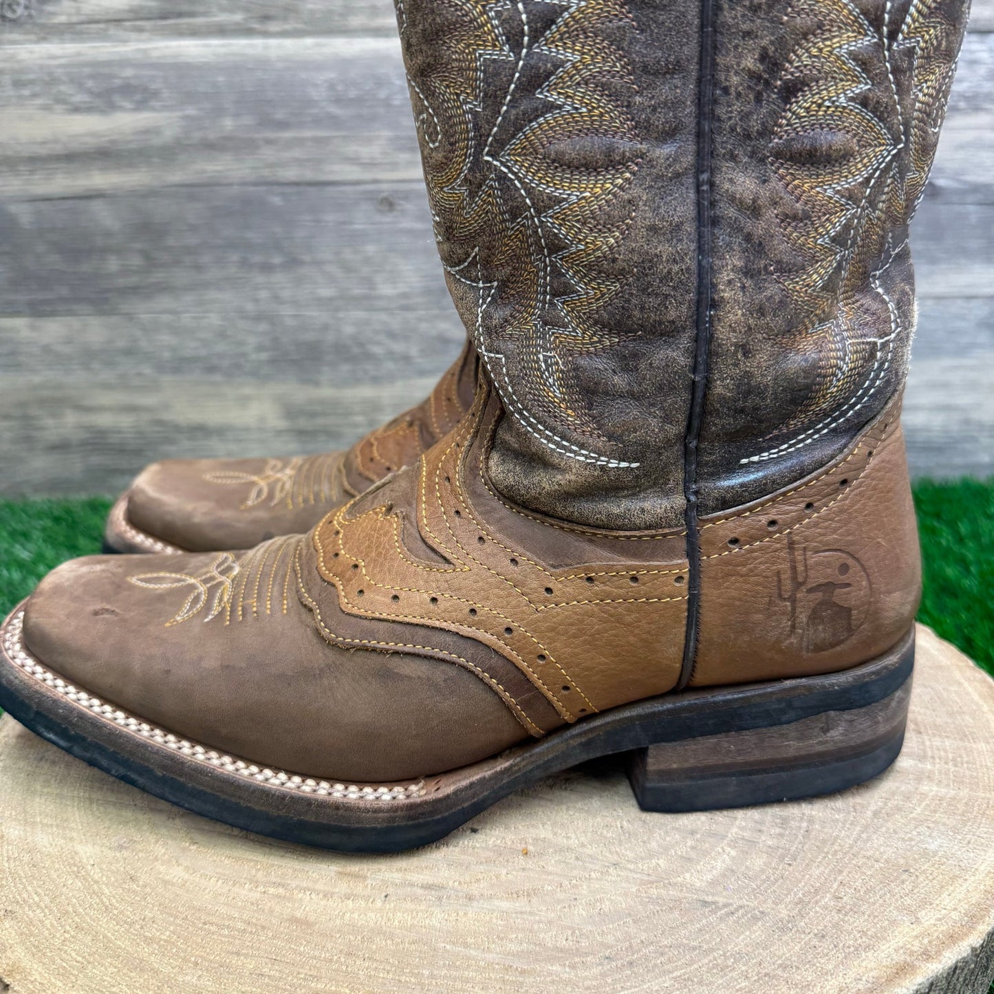Reyme Men - Size 6.5 - Brown Longhorn Square Toe Cowboy Boots Style 35439