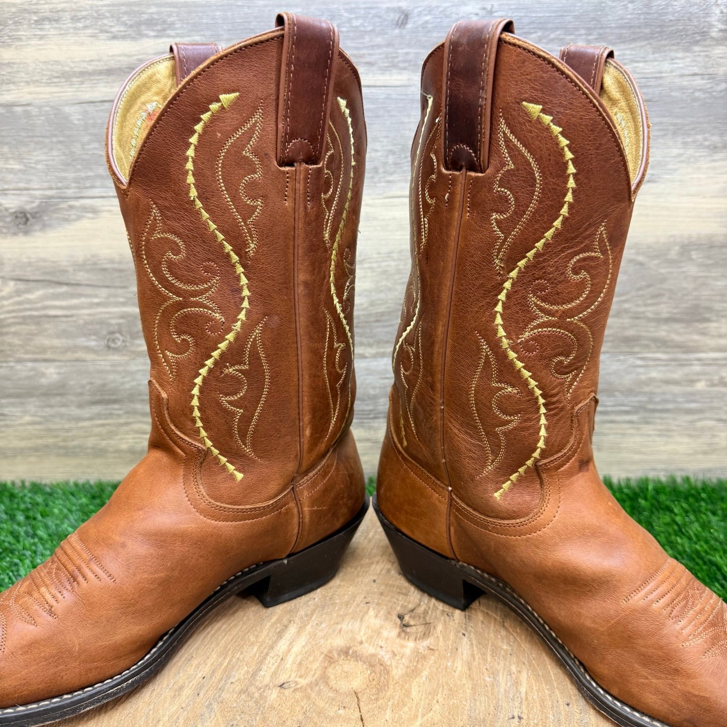 Justin Women - Size 8B - Golden Saltillo Western Cowboy Boots L4936