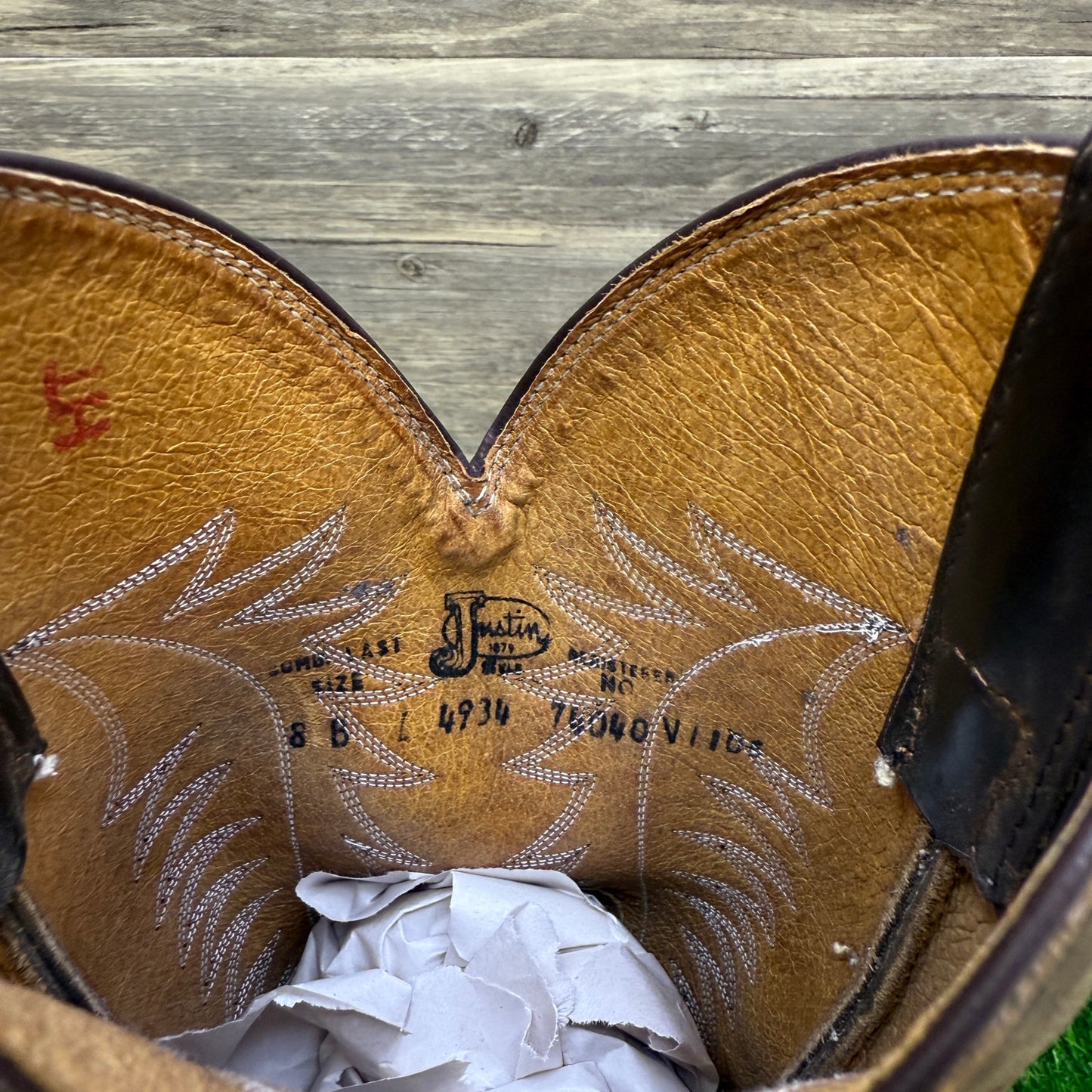 Justin Women - Size 8B - Brown Apache Cowboy Boots Style L4934