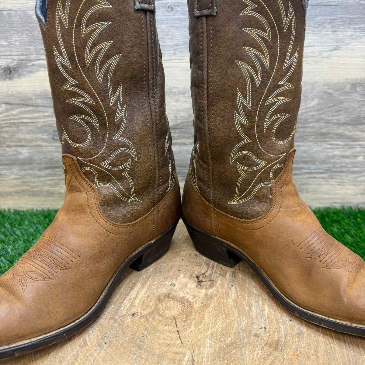 Unknown Women - Size 7M - Two Tone Brown Western Cowboy Boots Style 5742