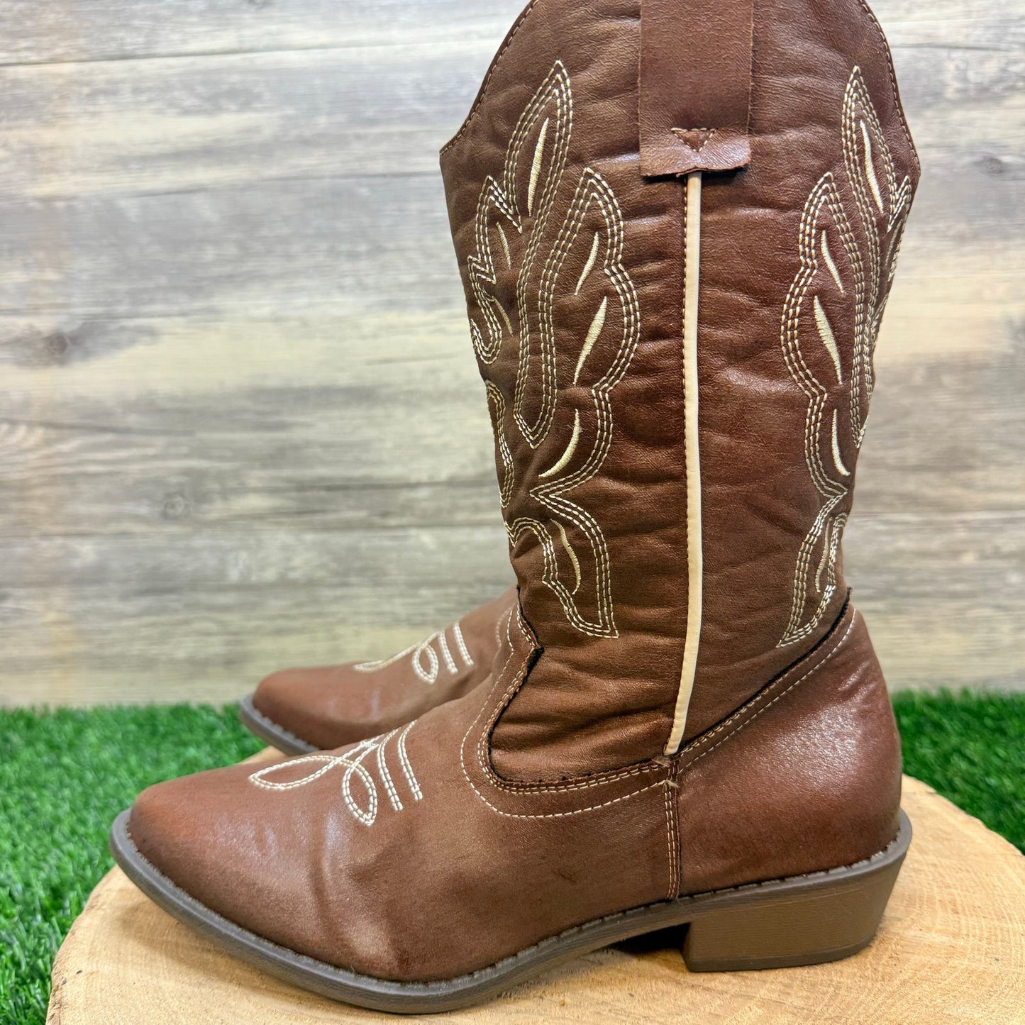 Unknown Women - Size 7.5 - Brown Faux Leather Cowboy Boots