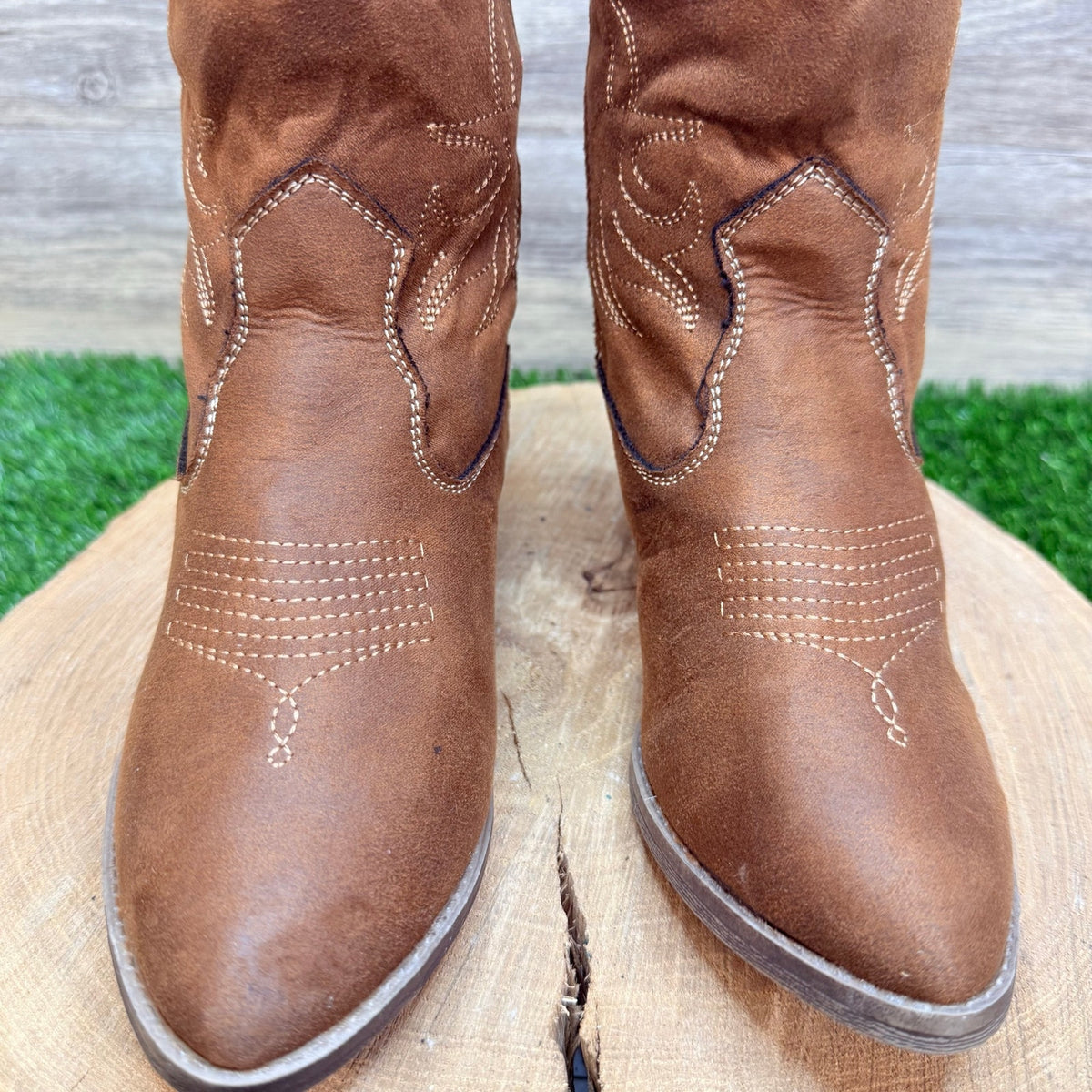 Rampage Women - Size 7M - Brown Soft Faux Leather Cowboy Boots Valyntina