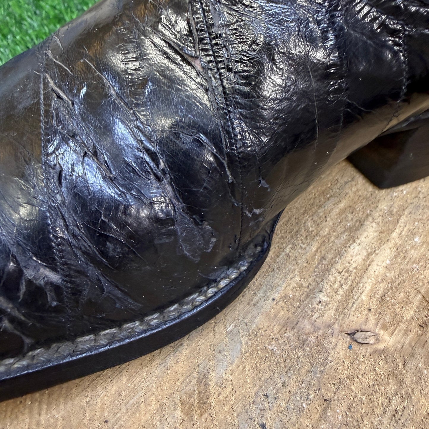 Montana Men - Size 9.5 - Vintage Black Eel Skin Western Cowboy Boots Style 7203