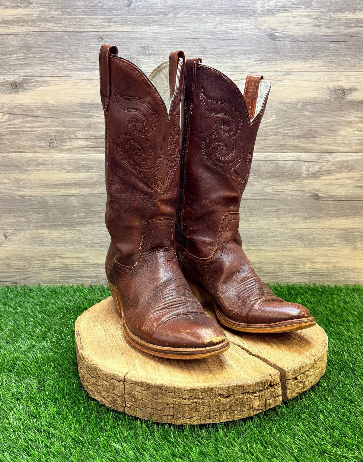 Acme Men - Size 8.5D - Vintage Brown Dingo Cowboy Boots 72943