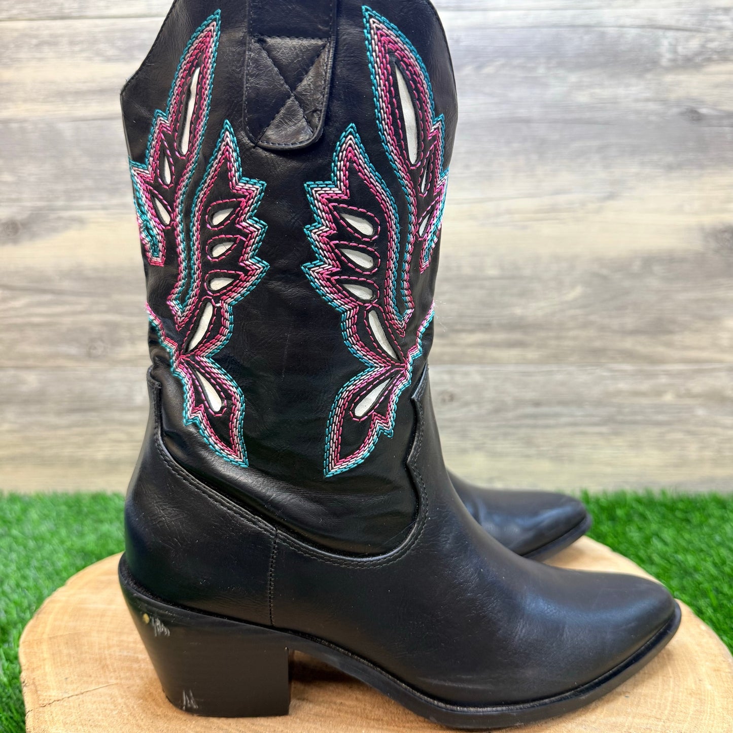 Forever 21 Women - Size 6 - Black / Pink Faux Leather Cowboy Boots 01261818