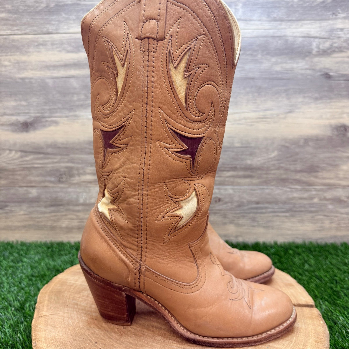 Dingo Women - Size 6M - Vintage Sand Heeled Cutout Western Cowboy Boots 7494