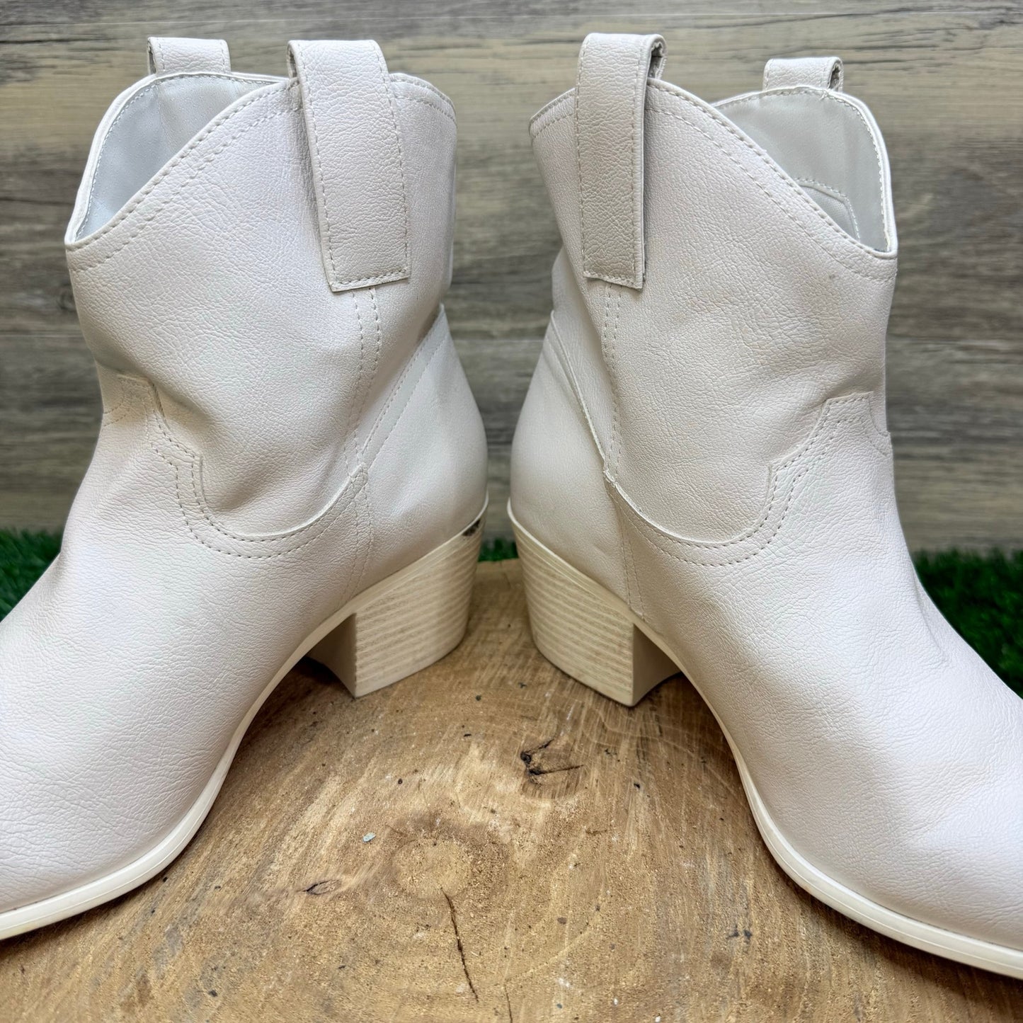 Crown & Ivy Women - Size 9.5M - White Faux Leather Ankle Boots Dolly